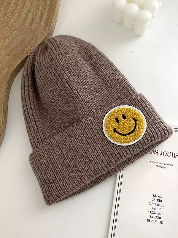 27 Smiley Patch Beanie Toque