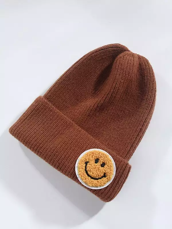 27 Smiley Patch Beanie Toque