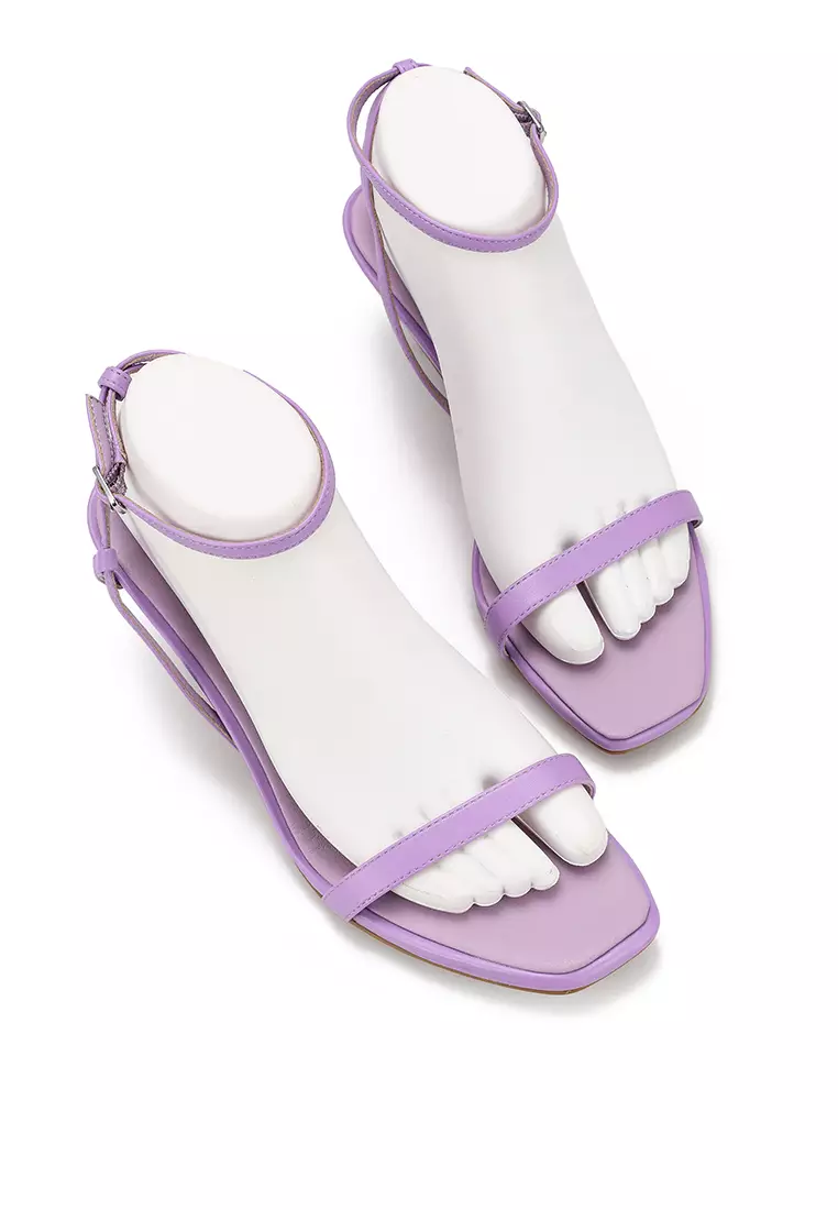 BETSY Alley Sandal Kitten Heels