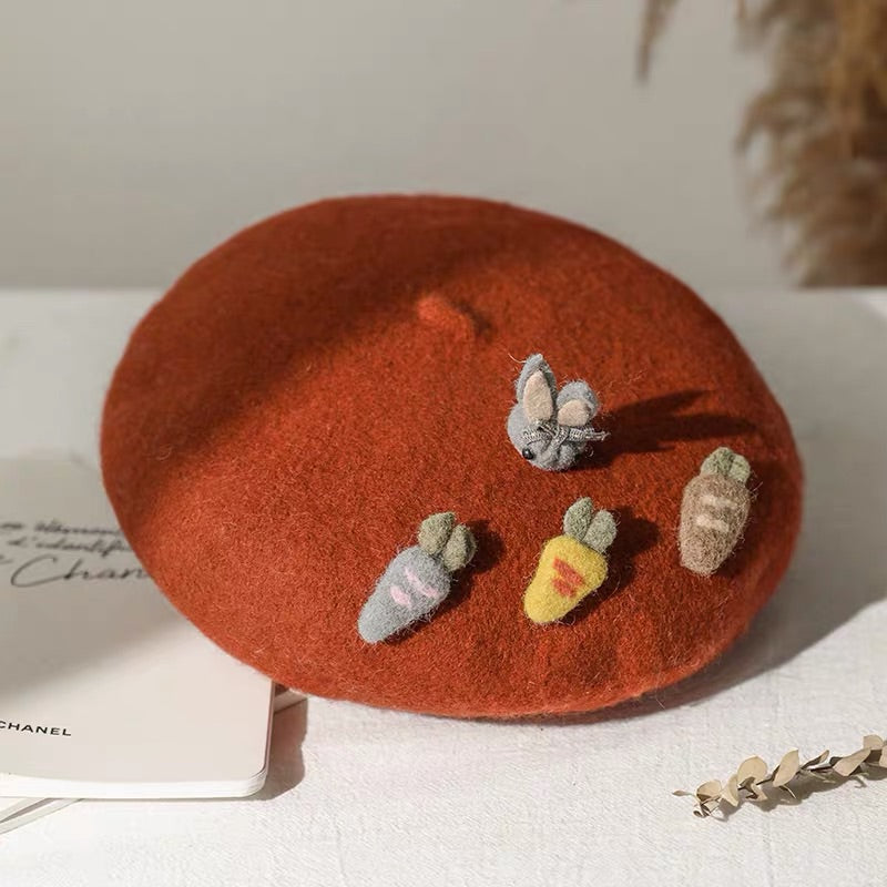 “BUNNY & CARROT” BERET BY11285