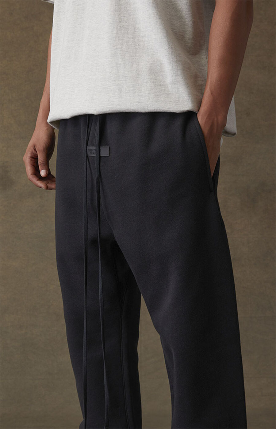 FEAR OF GOD Essentials Felt Logo Sweat Pants Black