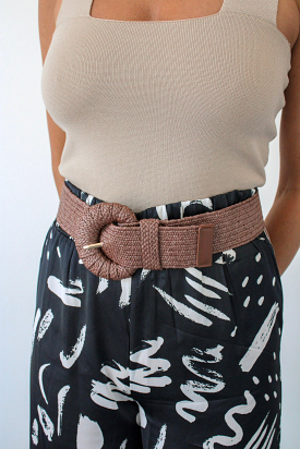 Palm Springs Raffia Stretch Belt in Cognac